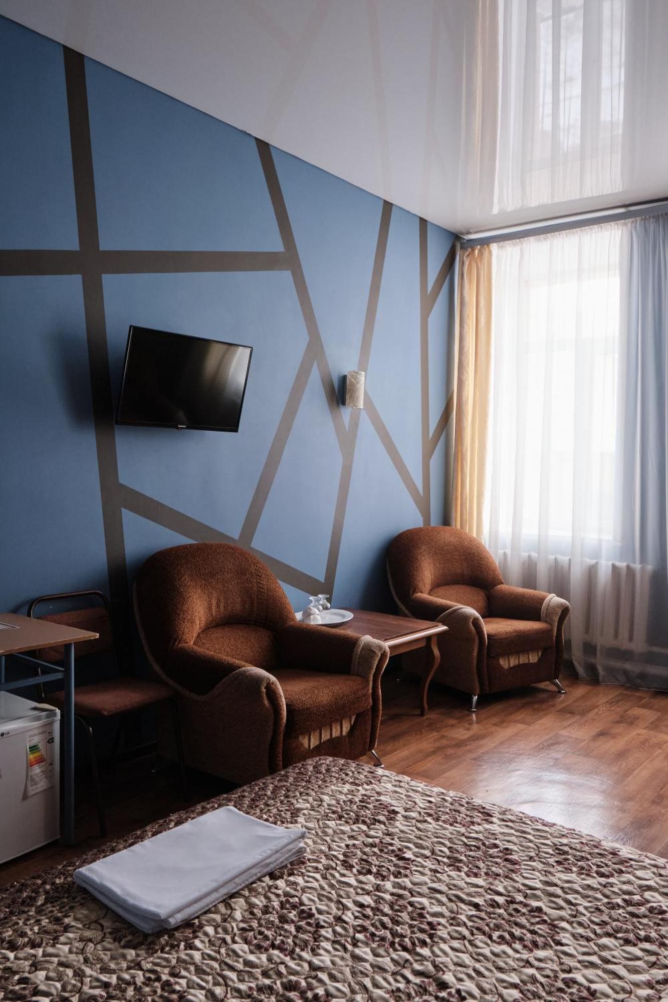 Hotel Europa Semej Exteriér fotografie