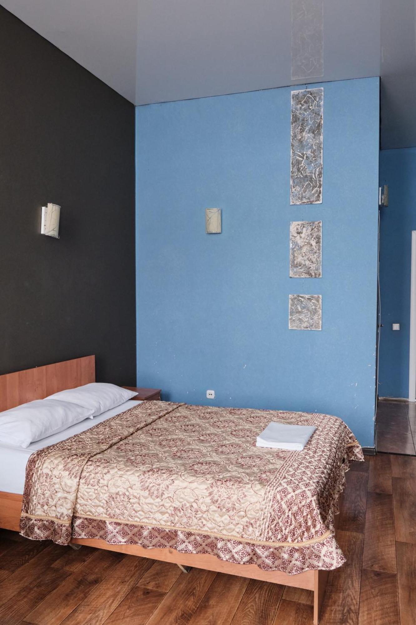Hotel Europa Semej Exteriér fotografie