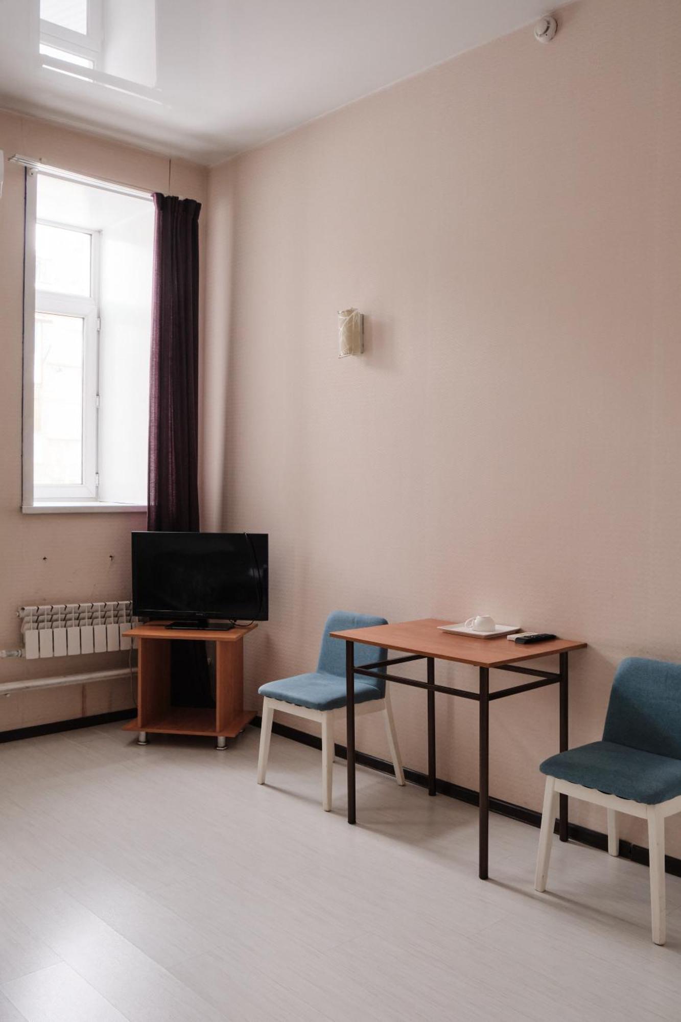 Hotel Europa Semej Exteriér fotografie