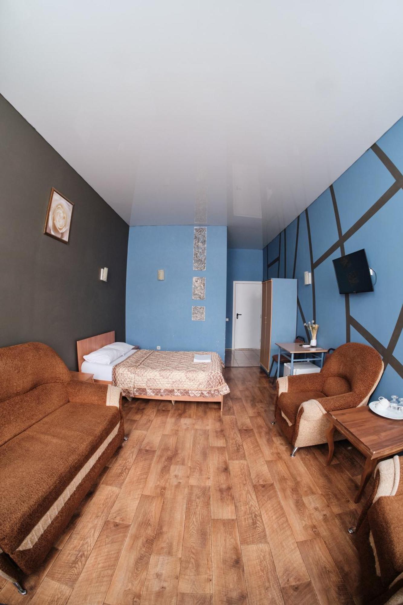 Hotel Europa Semej Exteriér fotografie